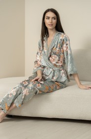 Одежда для дома и спорта для женщин фото превью для покупки